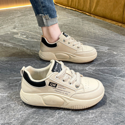 Cloud-gepolsterte Freizeitschuhe mit dicker Sohle