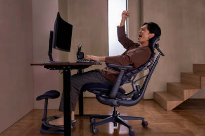 LiberthtNovo - Omni Dynamic Ergonomic Chair