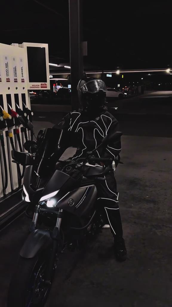 Heat Reactive Windbreaker Set