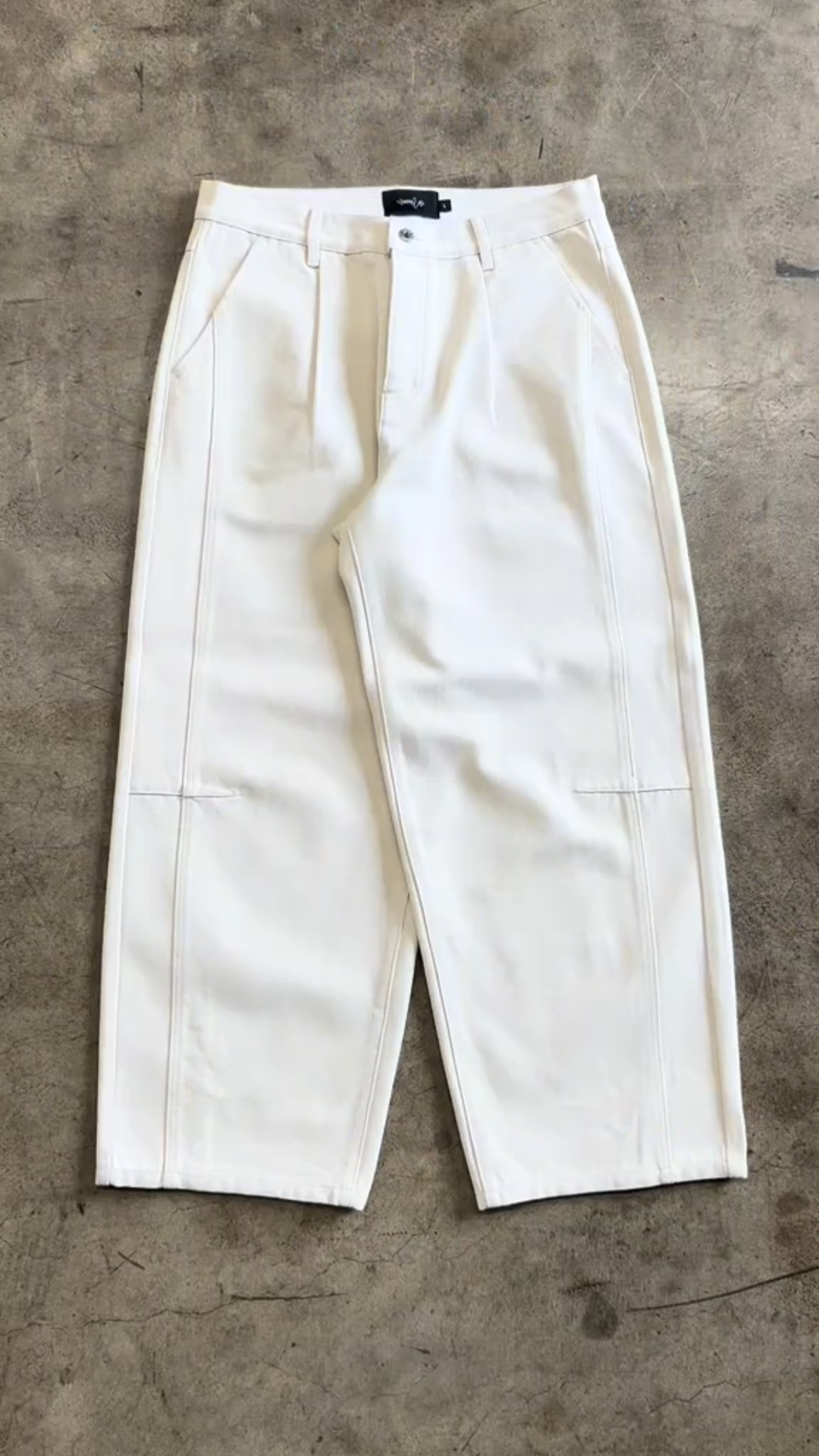 Wide-leg canvas pleated trousers