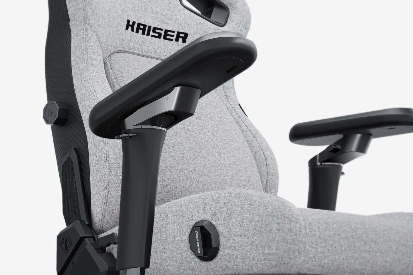 AndthtaSeat New Kaiser 4 6D Armrest Gaming Chair