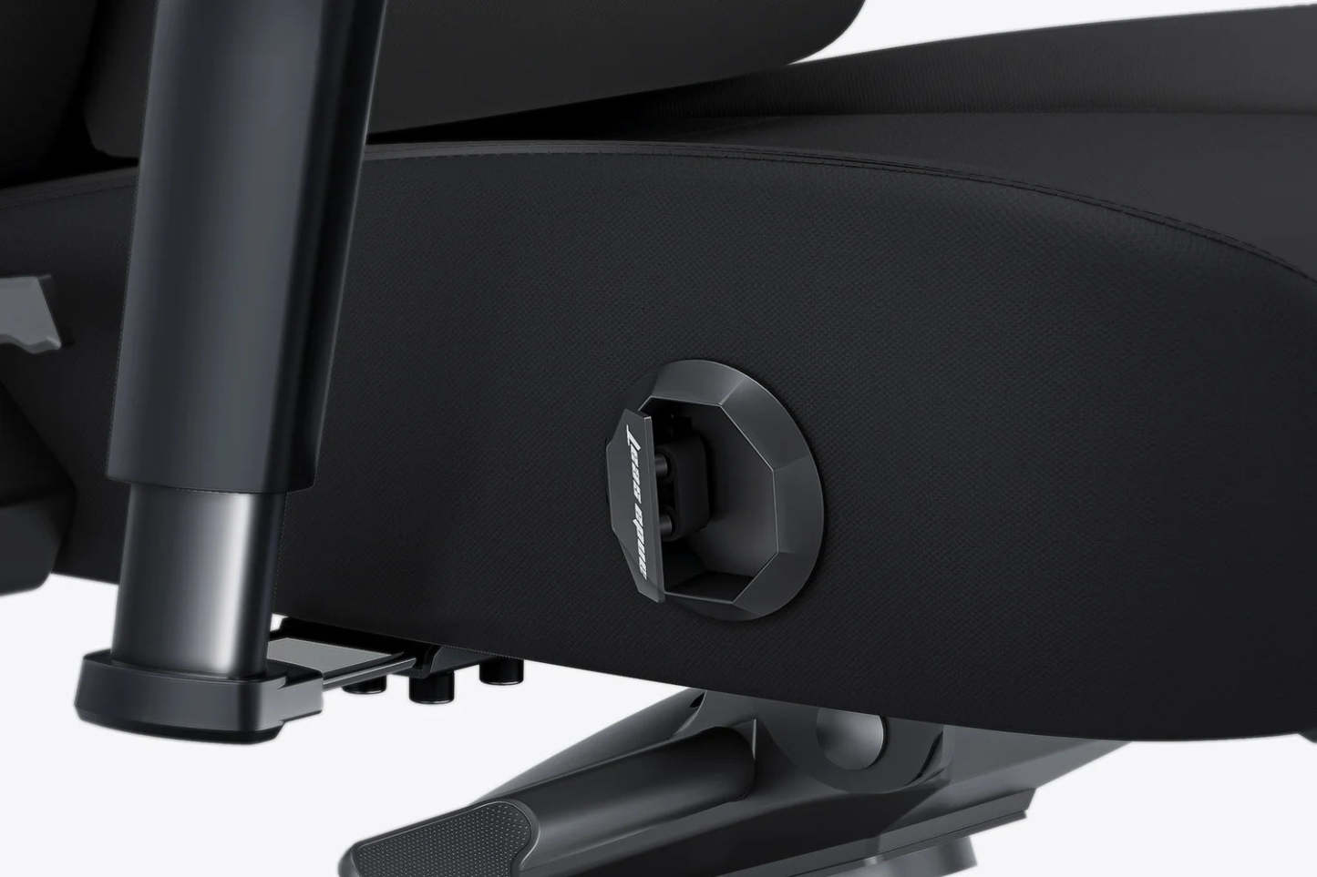 AndthtaSeat New Kaiser 4 6D Armrest Gaming Chair