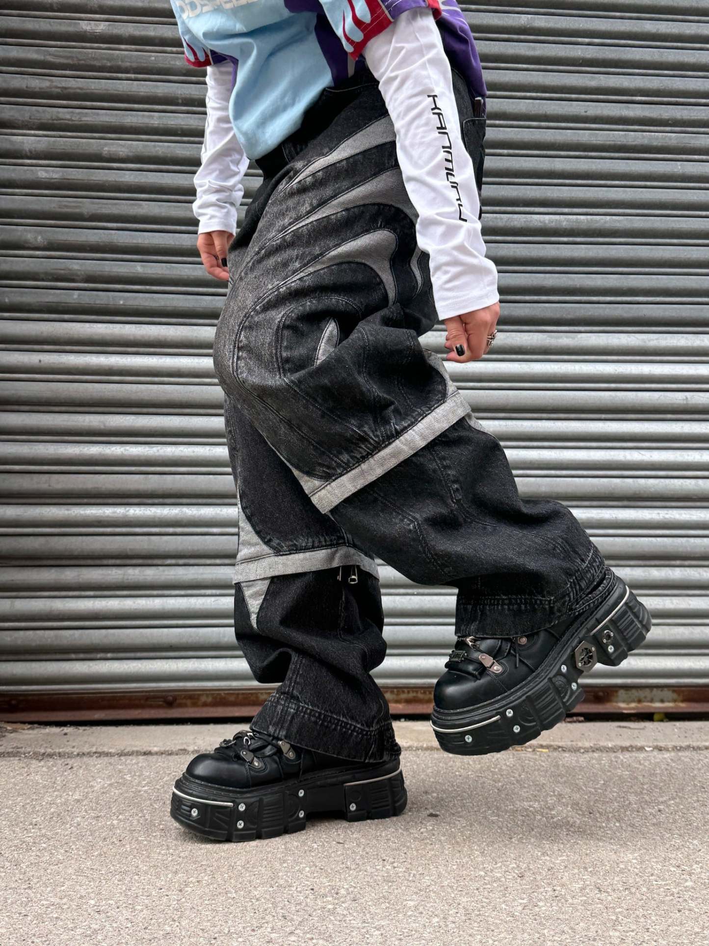 Hisoka's jeans Black