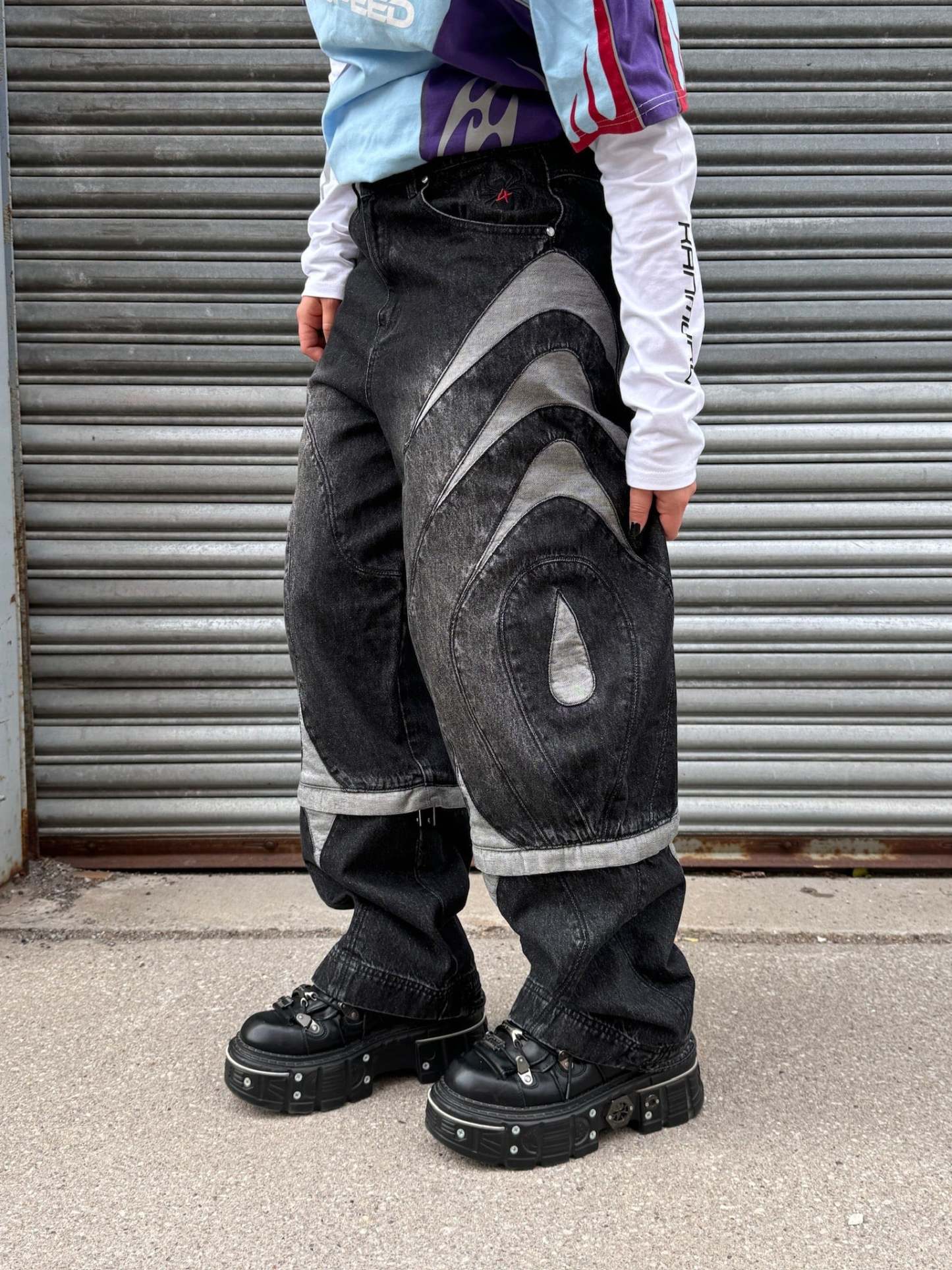 Hisoka's jeans Black