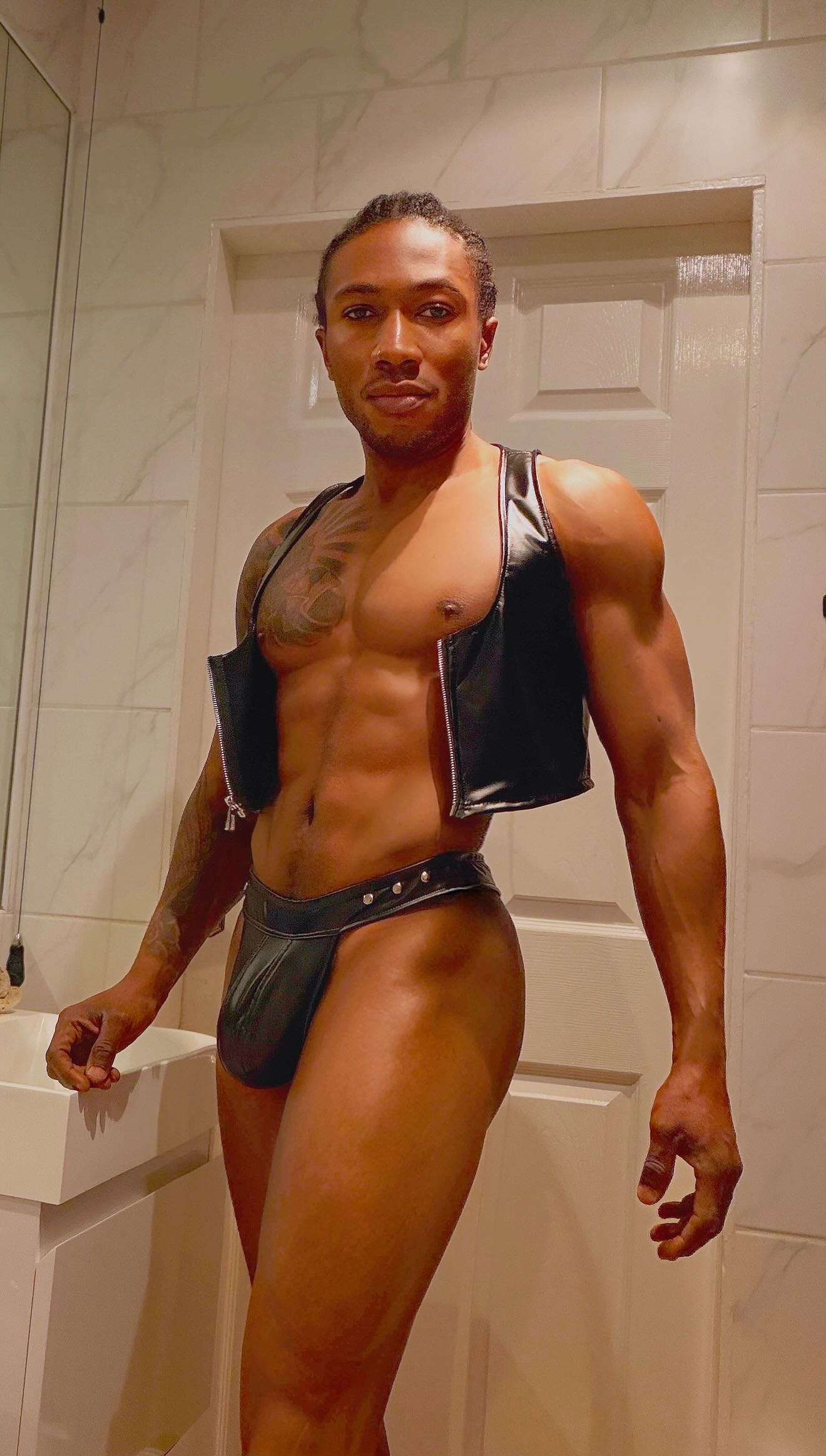 Mysteryglove Men's Pu Leather Harness and Thong Set - Strong and Provocative