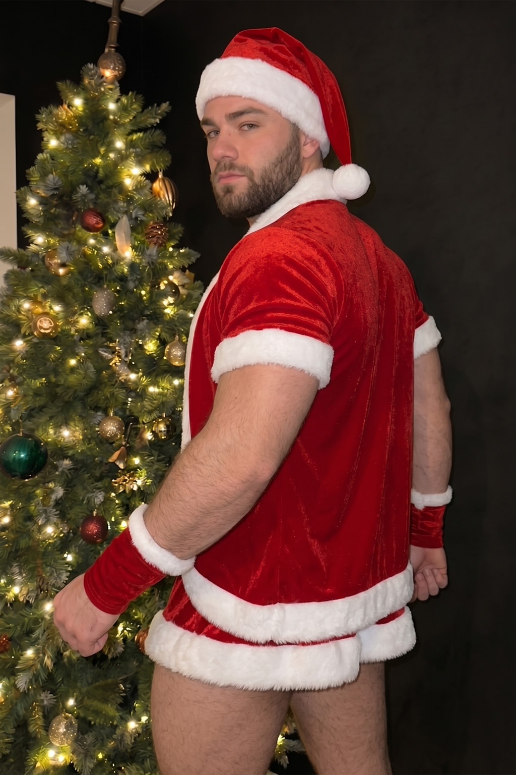 Mysteryglove Men's Santa After-Dark Velvet Costume Set