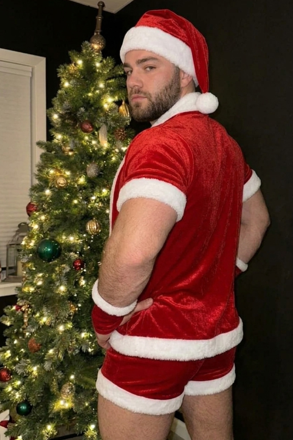 Mysteryglove Men's Santa After-Dark Velvet Costume Set