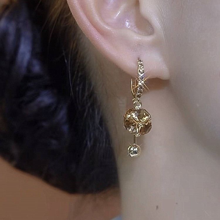 Shining and luxurious white diamond ball tassel earrings