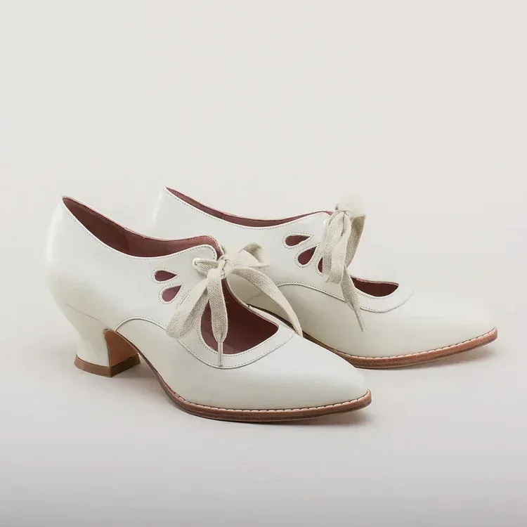 Women's Vintage Lace-Up Leather Heels