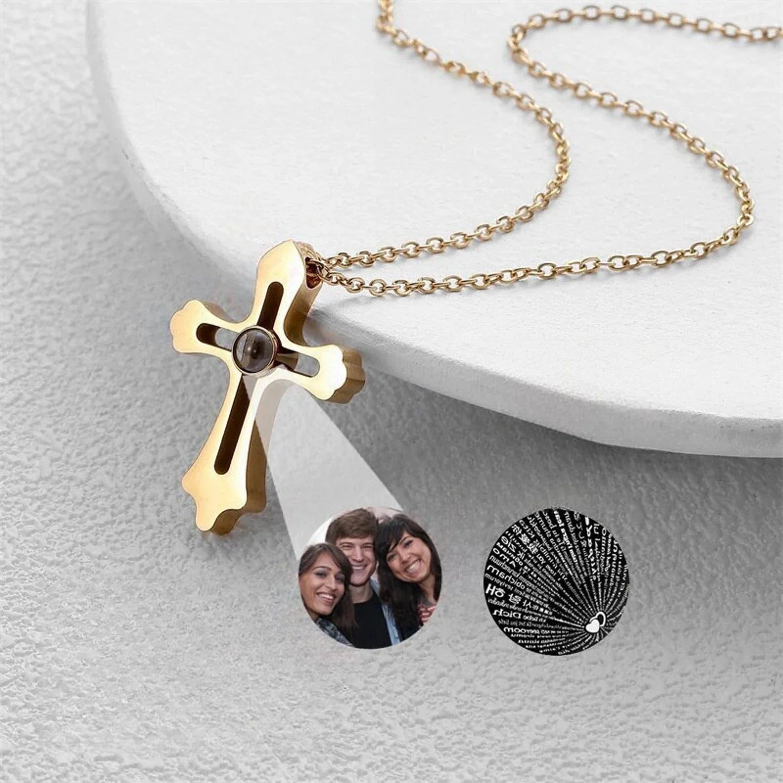 Eternal Love Projection Necklace – A Timeless Symbol of Devotion