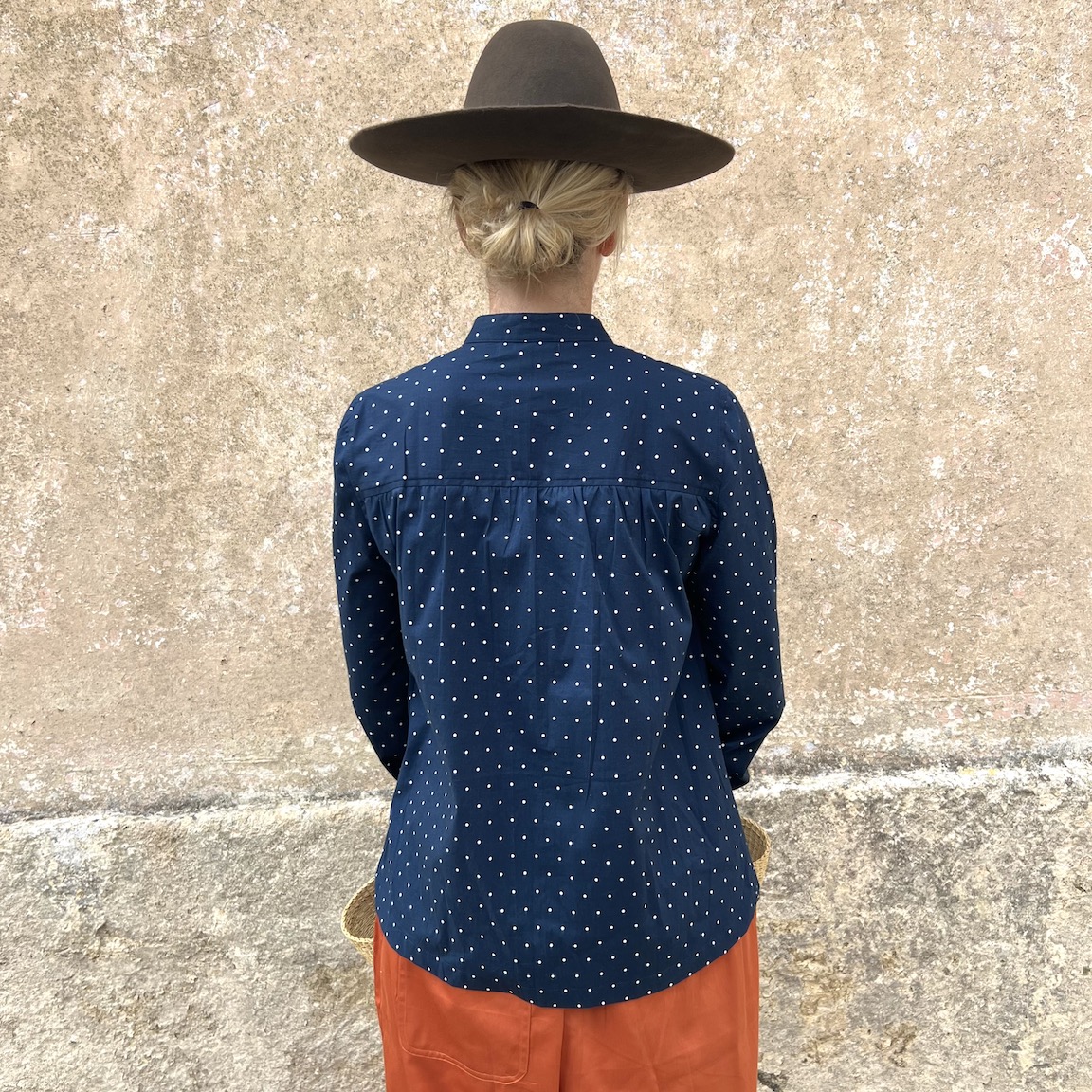 Vacation loose shirt 102