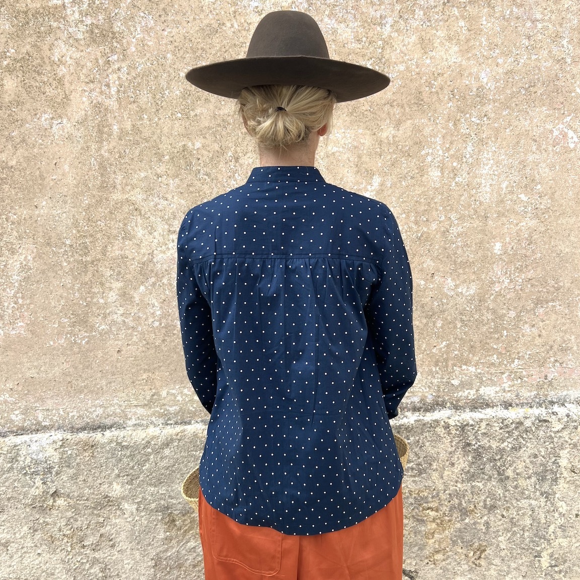 Vacation loose shirt 102