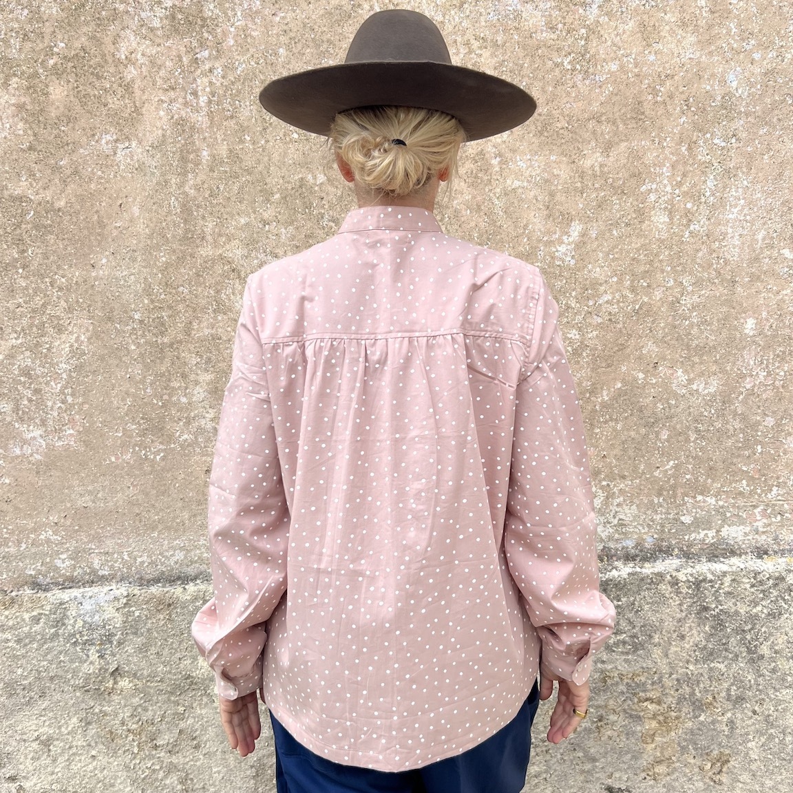 Vacation loose shirt 102