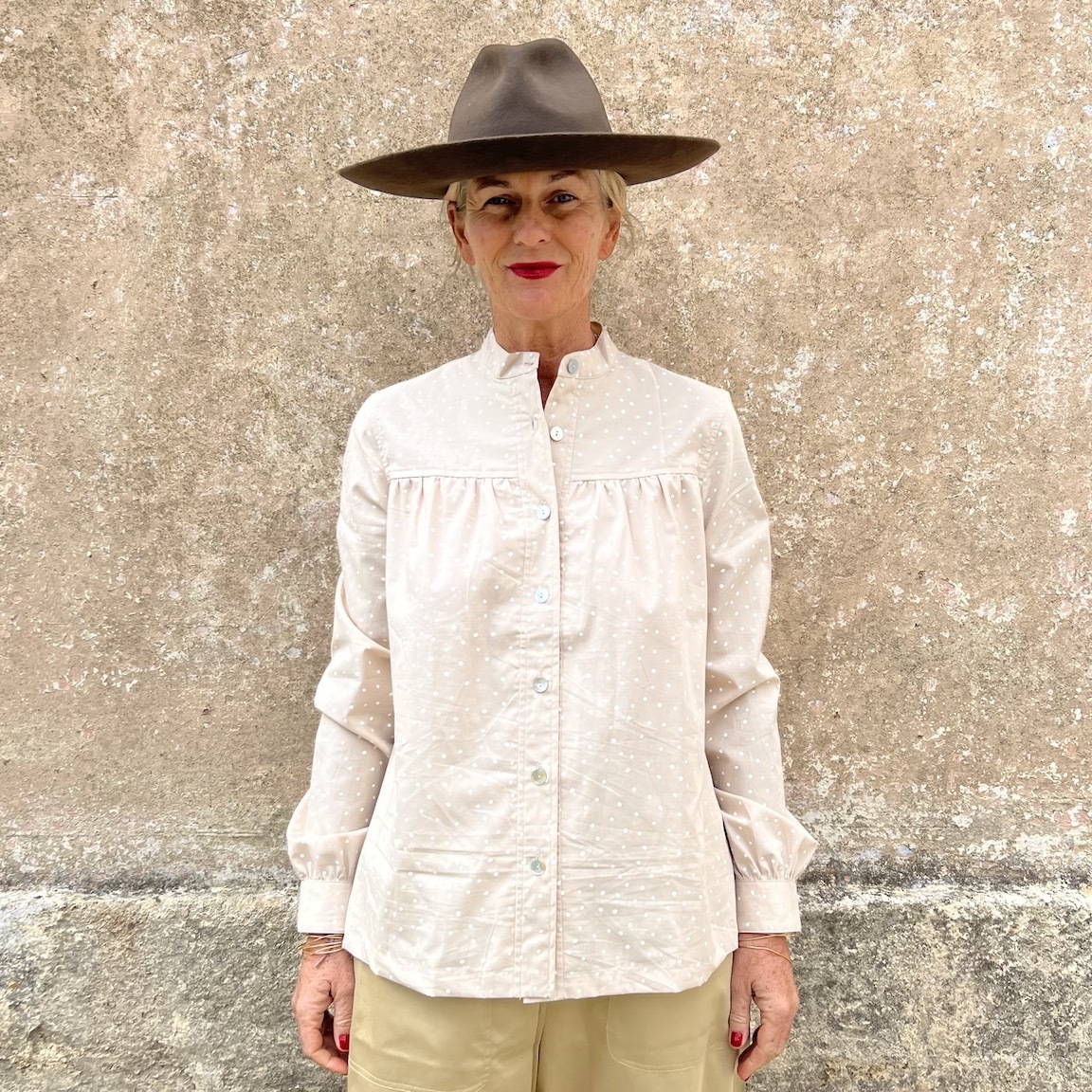 Vacation loose shirt 102
