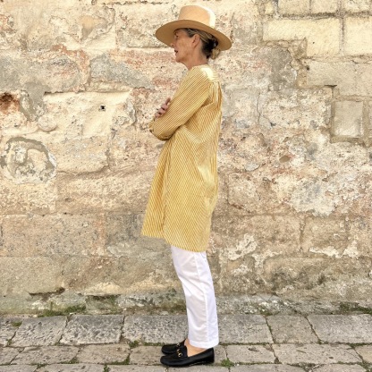 Vacation loose shirt 255