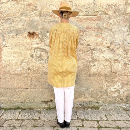 Vacation loose shirt 255