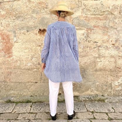 Vacation loose shirt 255