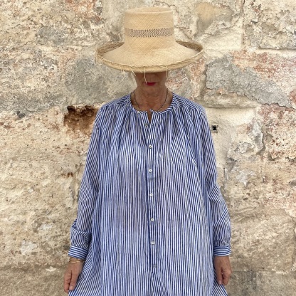 Vacation loose shirt 255