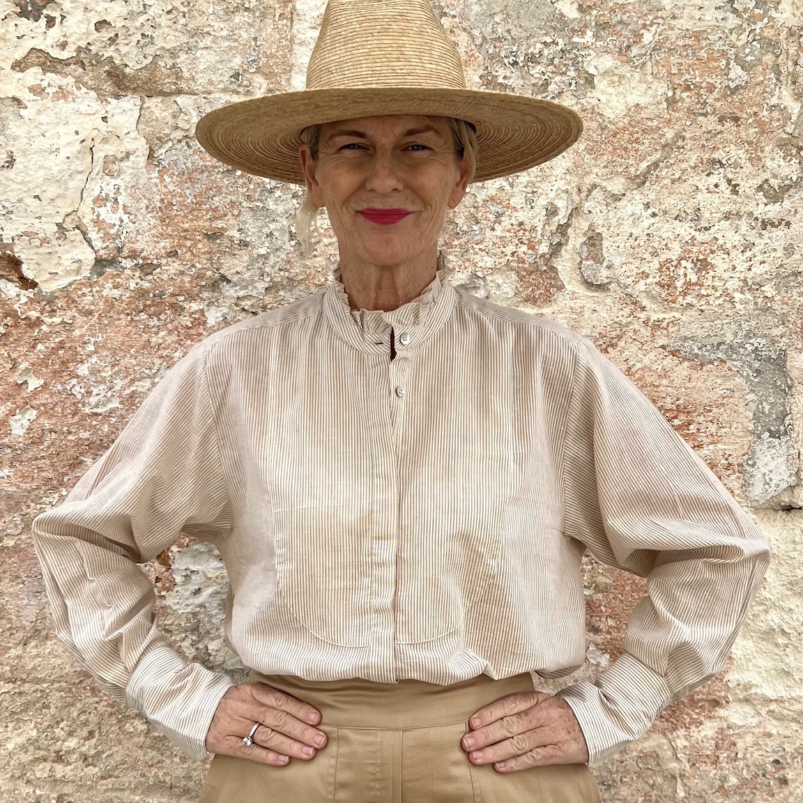 Vacation loose shirt 256
