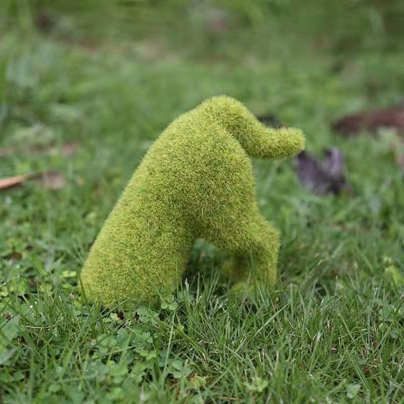🐕Decorative Peeing Dog Topiary