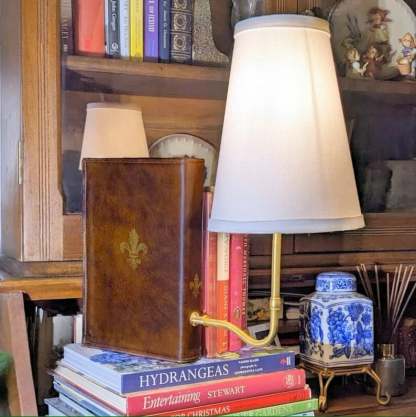 🎄 New Year Sale 🎄The "Classic" Literary Lamp