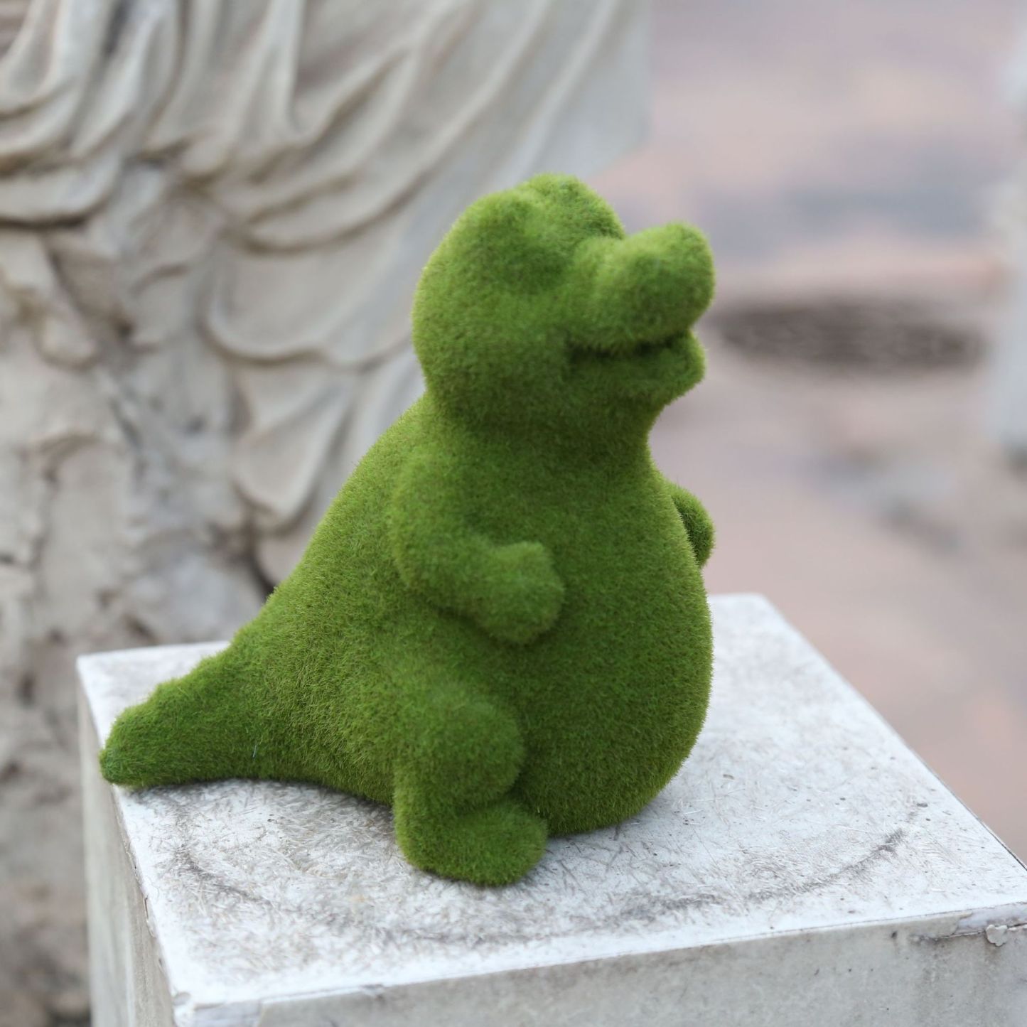 🐕Decorative Peeing Dog Topiary