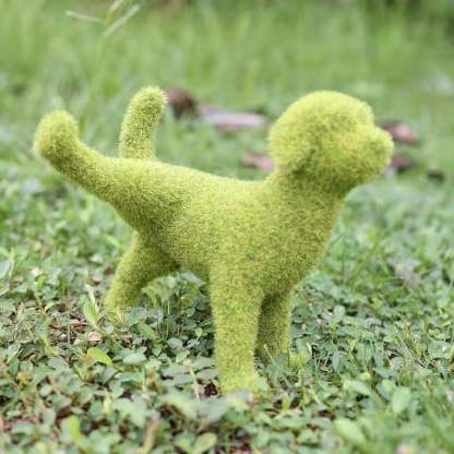 🐕Decorative Peeing Dog Topiary