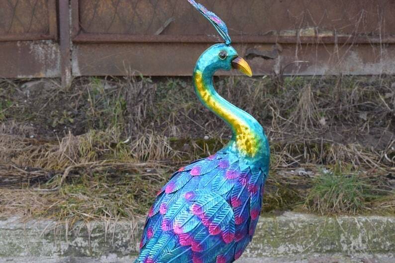 LARGE Iron Colorful Peacock  - Nice Detail and Beautiful Colours - Amazing Metal Statue for Garden