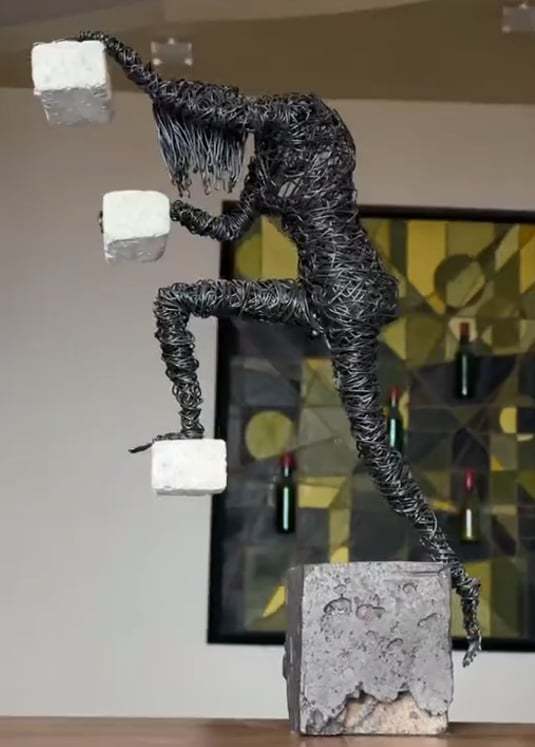 🎉2025 Handmade Iron Art Sculpture