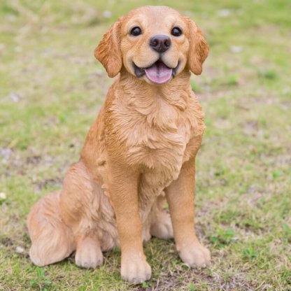 Sitting Golden Retriever Statue