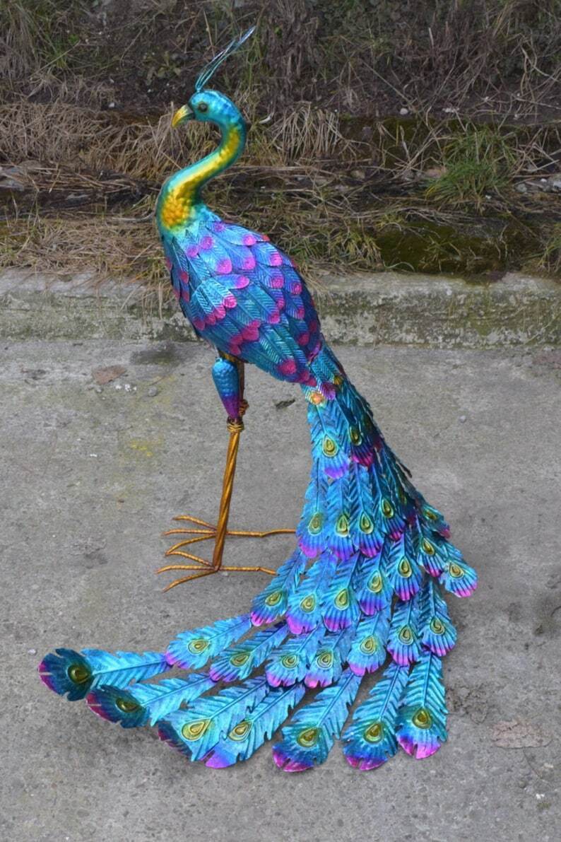 LARGE Iron Colorful Peacock  - Nice Detail and Beautiful Colours - Amazing Metal Statue for Garden