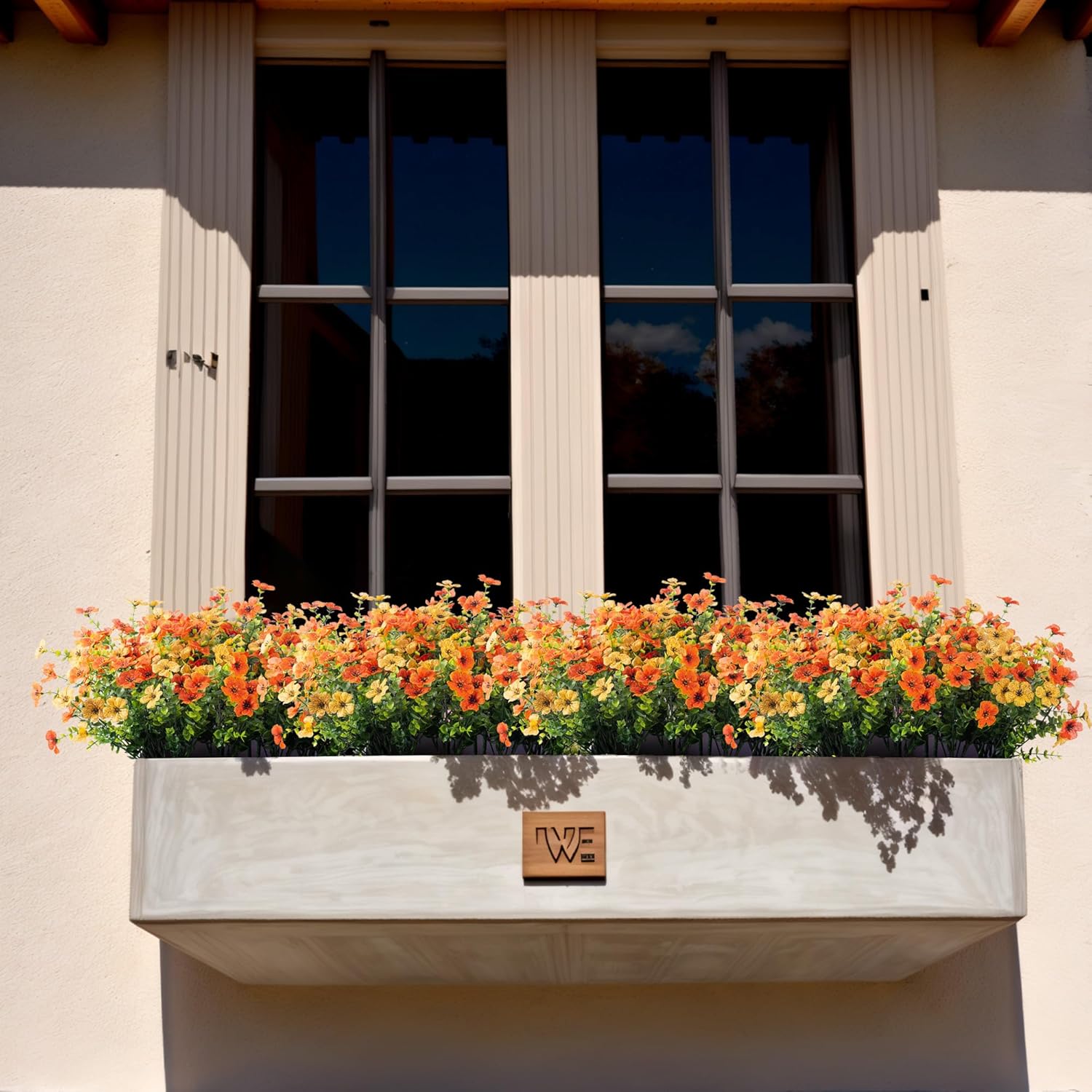 Artificial Silk Flowers Hanging Basket for Outdoor Indoor, Daisy with Eucalyptus Leaves Arrangement for Garden Yard Spring Summer Decor, Faux Green Plant in Metal Coconut Lining Pot(Red Purple)