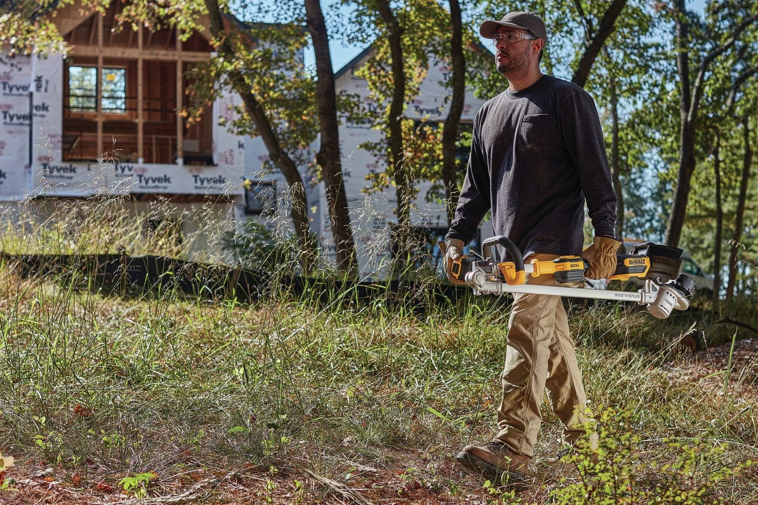 DEWALT 20V MAX* String Trimmer Kit, 5-Ah (DCST922P1)