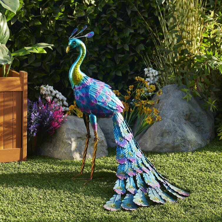 Peacock Rust Resistant Metal Garden Statue
