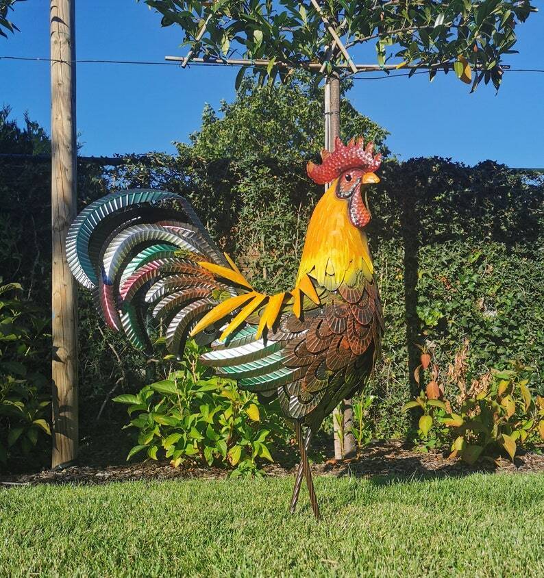 Large iron rooster - Decorative Rooster - Metal garden animals - Garden and patio inspiration