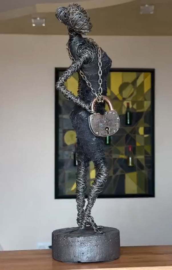 🎉2025 Handmade Iron Art Sculpture