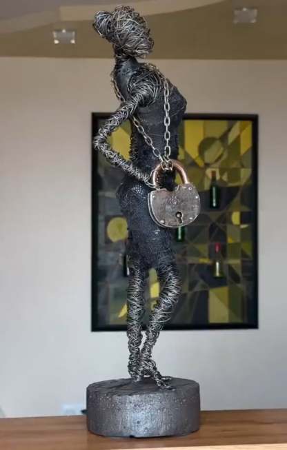 🎉2025 Handmade Iron Art Sculpture