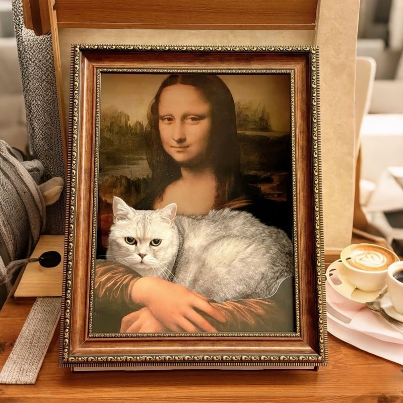 Mona Lisa Cat Bed