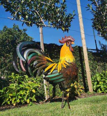 Large iron rooster - Decorative Rooster - Metal garden animals - Garden and patio inspiration