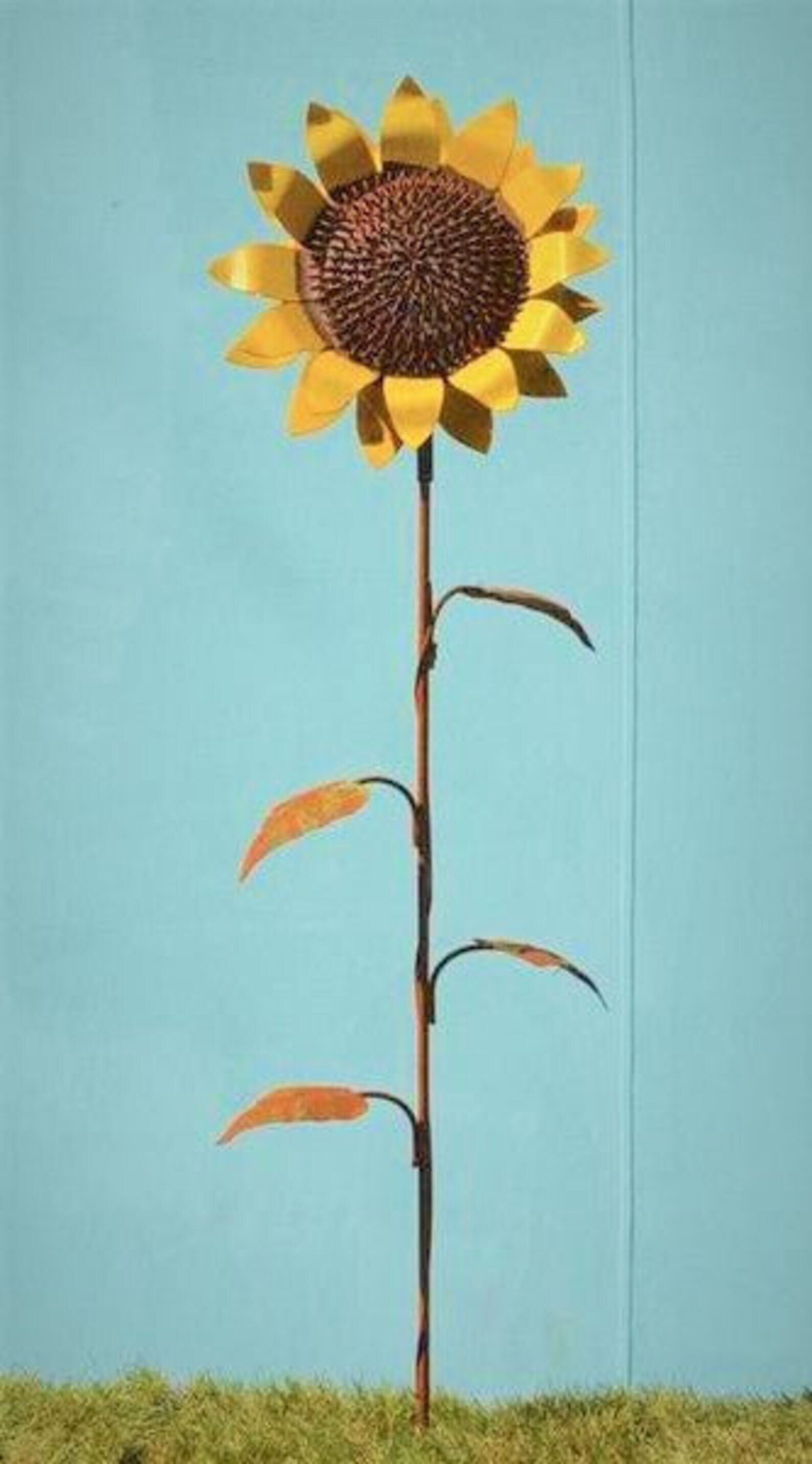 Sunflower Stake Small | Rusted Metal Yard Art | Garden Gifts | Metal Garden Art | Garden Bed Decor | Bird Art | Garden Decor | Garden Stake