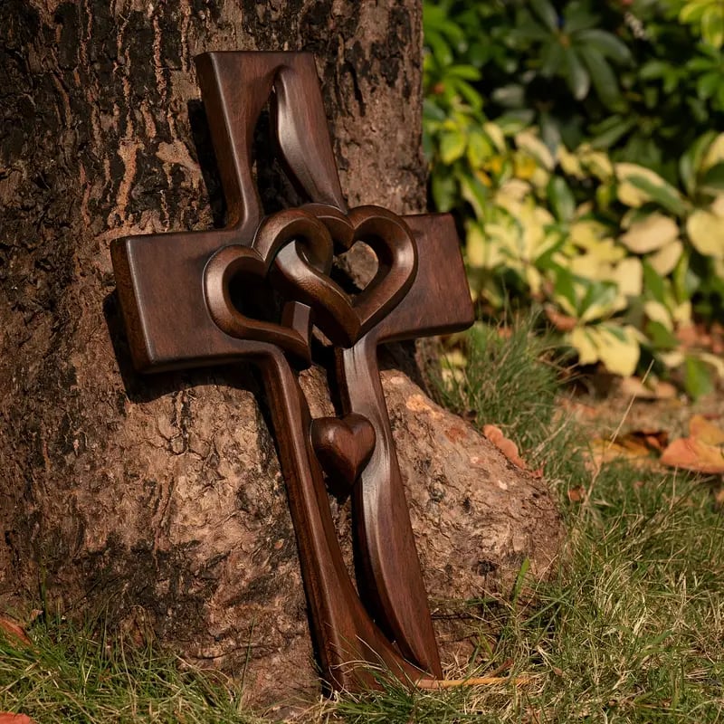 🔥Last Day Special Sale 49% OFF-❤️Intertwined Hearts Wooden Cross (Factory Outlet)
