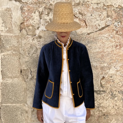 Vacation loose jacket 310