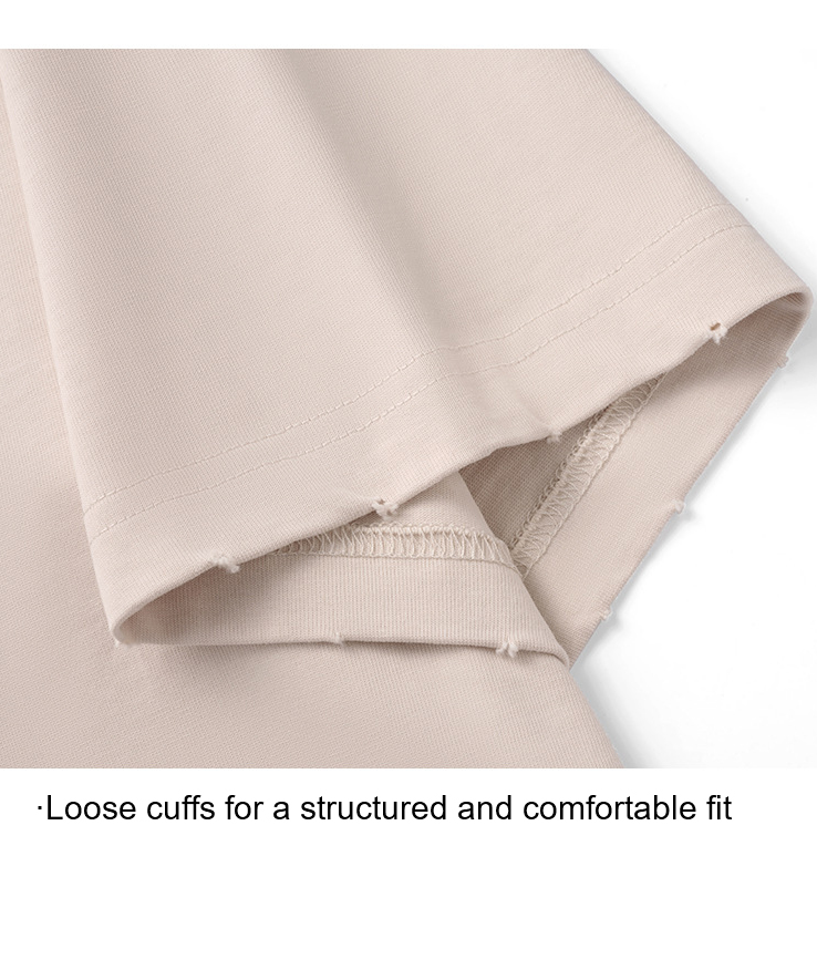 Loose cuffs for a structured and comfortable fit