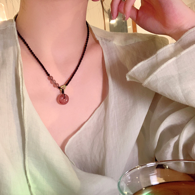 Black Cord as Paper, Gemstones as Ink—An Eastern Poem for the Neck