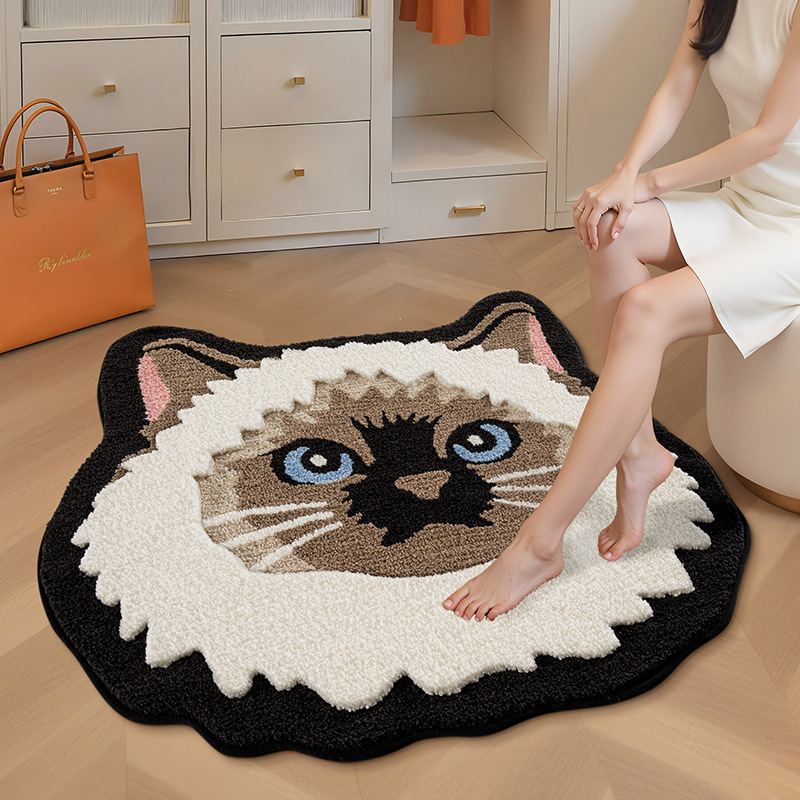 Fluffy Ragdoll Cat Face Tufted Rug
