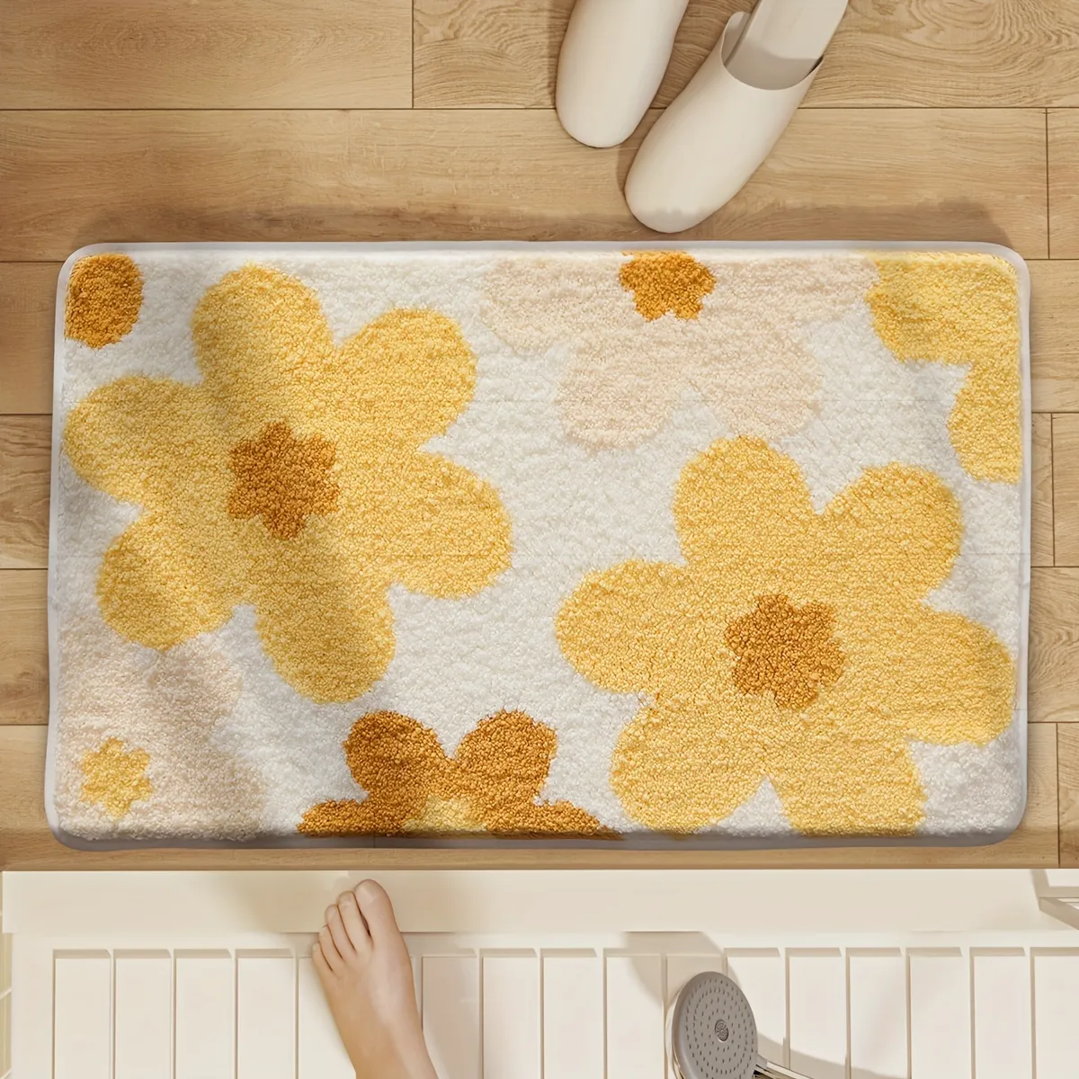 Daisy Blooms Flocked Rug