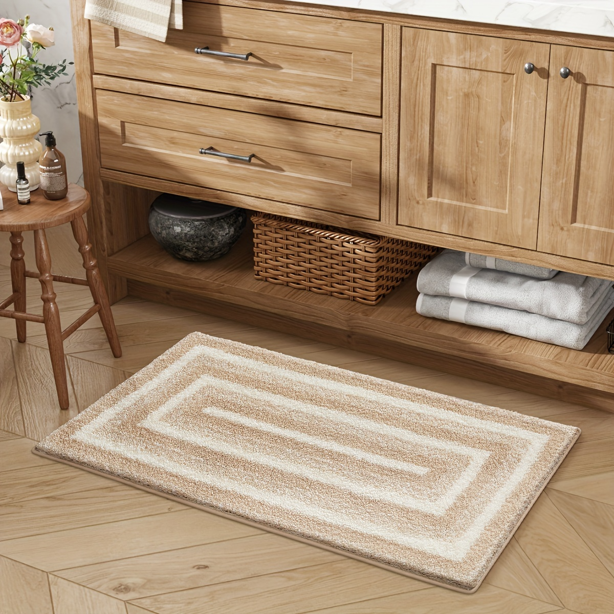 Geometric Border Flocked Rug