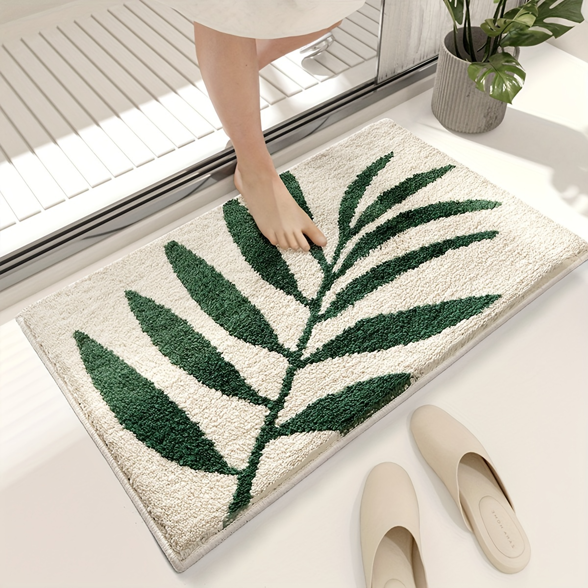 Palm Leaf Silhouette Flocked Rug