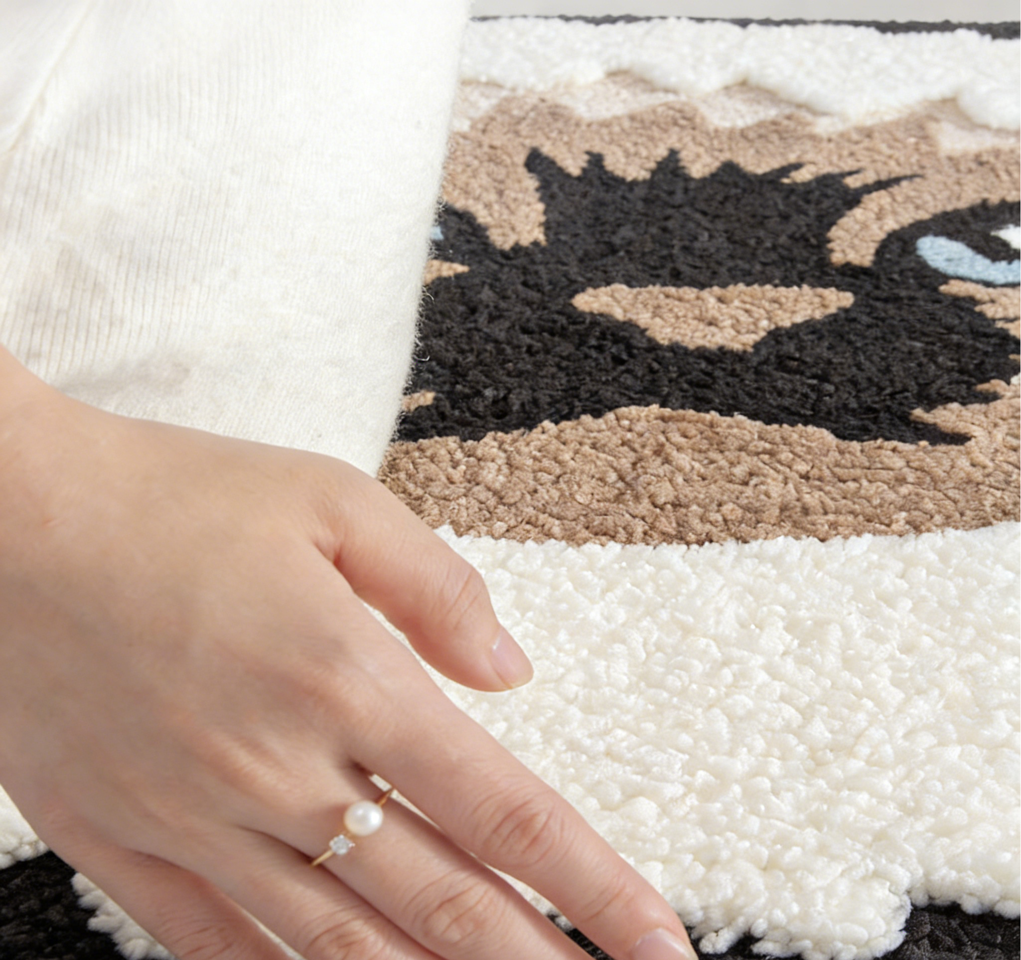 Fluffy Ragdoll Cat Face Tufted Rug