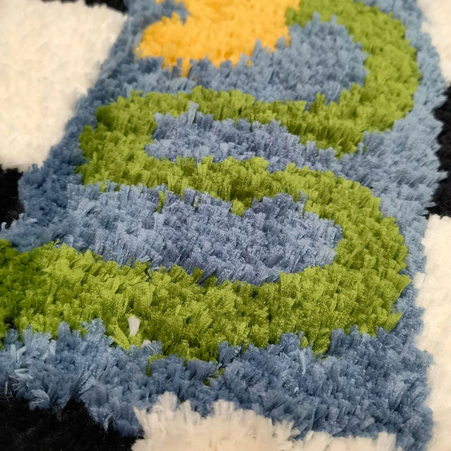 Color Checkered Flocked Rug